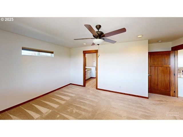 15289 OCEANVIEW Dr, Brookings, OR 97415