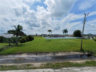 2528 NW 7th TER, Cape Coral, FL 33993