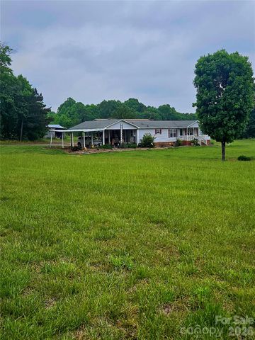 32049 Kendalls Church Road, New London, NC 28127