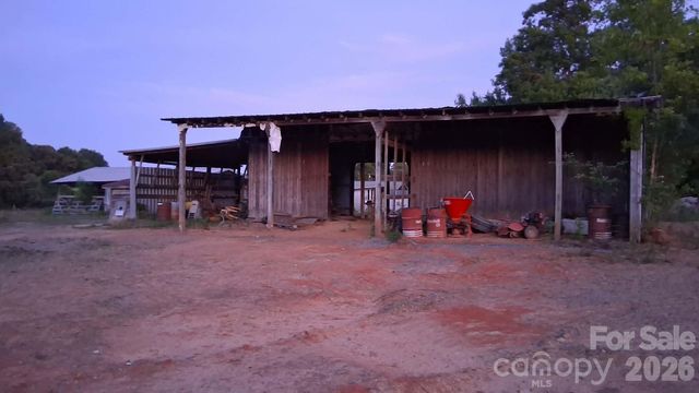 32049 Kendalls Church Road, New London, NC 28127