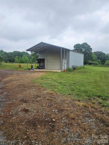 32049 Kendalls Church Road, New London, NC 28127