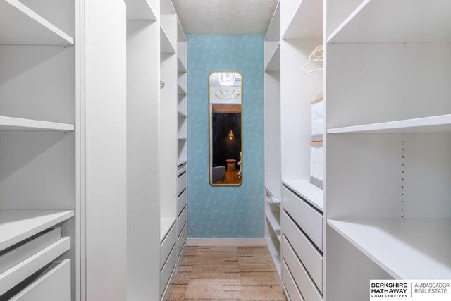 1230 S 164 Avenue, Omaha, NE 68130