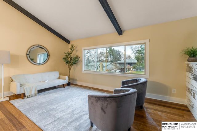 1230 S 164 Avenue, Omaha, NE 68130