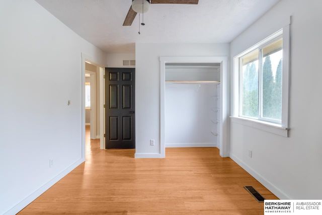 1230 S 164 Avenue, Omaha, NE 68130