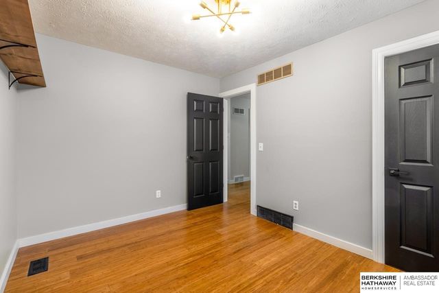 1230 S 164 Avenue, Omaha, NE 68130