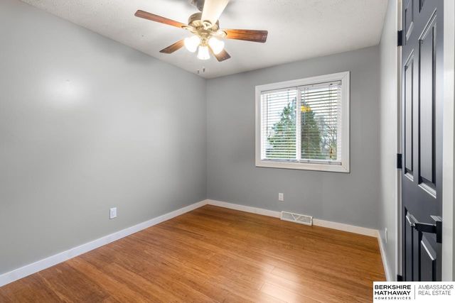 1230 S 164 Avenue, Omaha, NE 68130