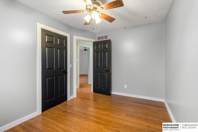 1230 S 164 Avenue, Omaha, NE 68130