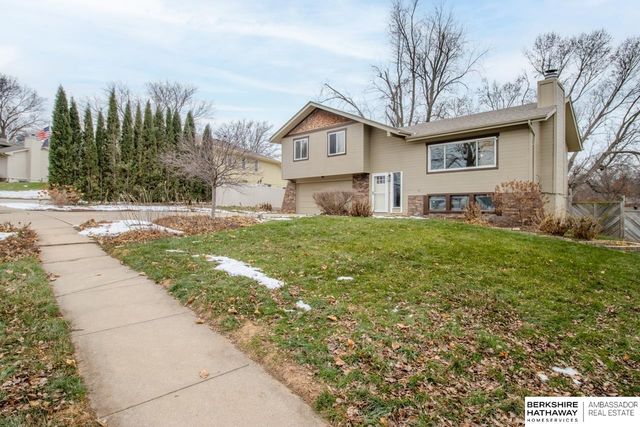 1230 S 164 Avenue, Omaha, NE 68130