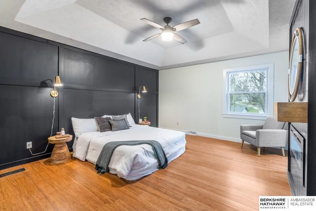 1230 S 164 Avenue, Omaha, NE 68130