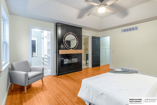 1230 S 164 Avenue, Omaha, NE 68130