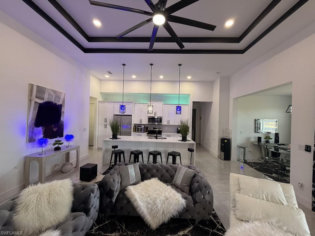 Image 12 of property listing at 907 NE 13th PL, Cape Coral, FL 33909