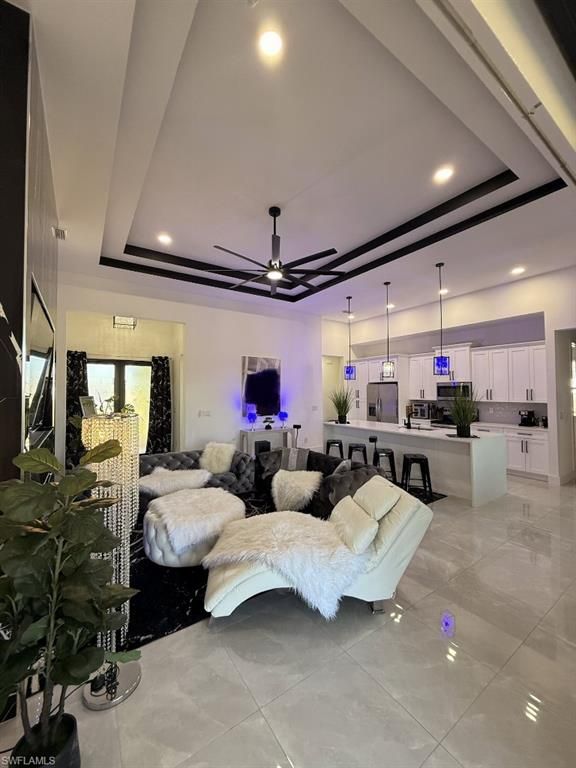 Image 15 of property listing at 907 NE 13th PL, Cape Coral, FL 33909