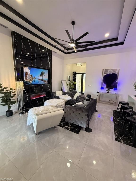 Image 19 of property listing at 907 NE 13th PL, Cape Coral, FL 33909