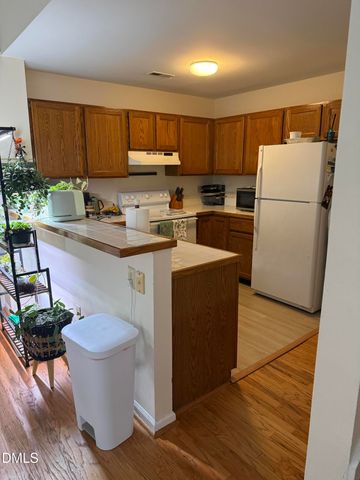 120 Sir Richard Lane, Chapel Hill, NC 27517