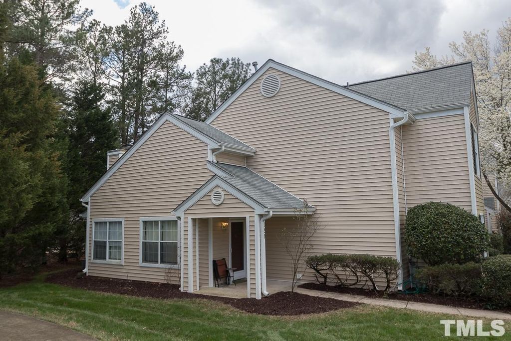 120 Sir Richard Lane, Chapel Hill, NC 27517