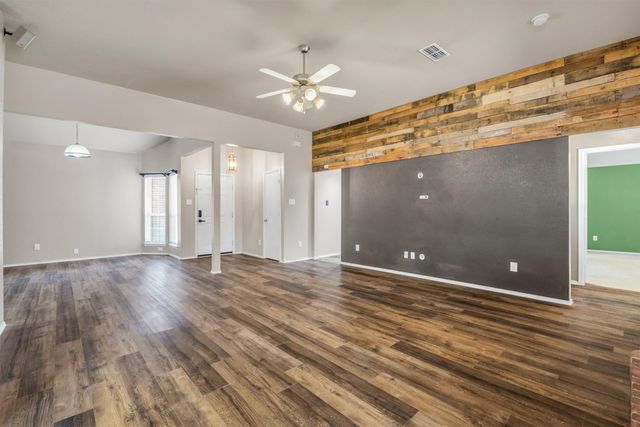 419 River Oaks Boulevard, Waxahachie, TX 75165