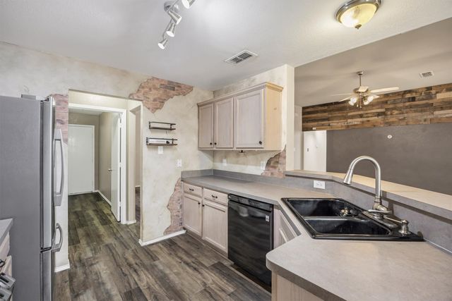 419 River Oaks Boulevard, Waxahachie, TX 75165