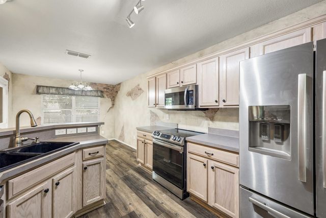 419 River Oaks Boulevard, Waxahachie, TX 75165