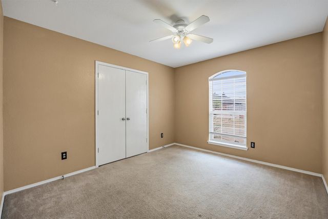 419 River Oaks Boulevard, Waxahachie, TX 75165