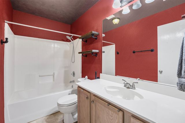 419 River Oaks Boulevard, Waxahachie, TX 75165