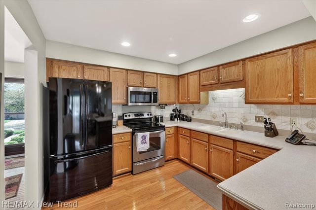 4369 Kimberly Lane, Waterford, MI 48329
