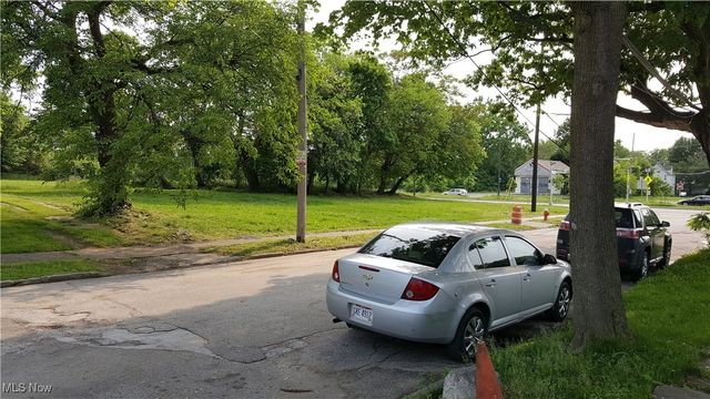 10511-10515 Frank Avenue, Cleveland, OH 44106