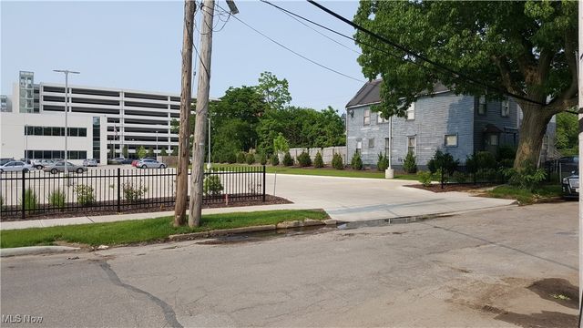 10511-10515 Frank Avenue, Cleveland, OH 44106