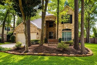 98 W Knightsbridge Drive, The Woodlands, TX 77385