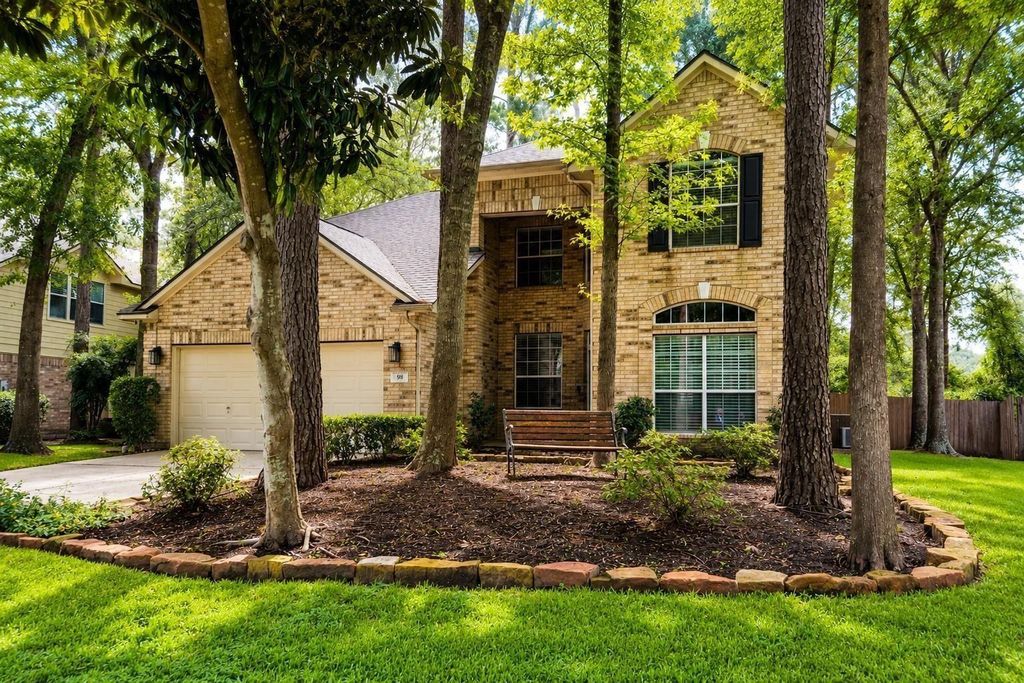 98 W Knightsbridge Drive, The Woodlands, TX 77385