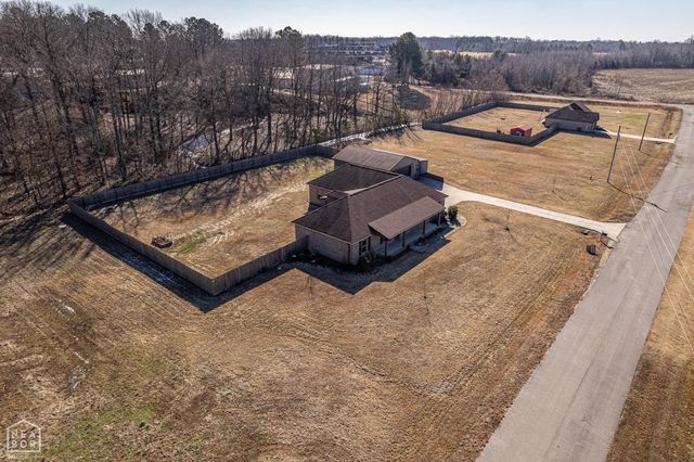 52 County Road 7180, Jonesboro, AR 72405