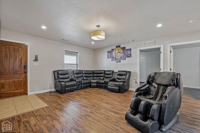 52 County Road 7180, Jonesboro, AR 72405