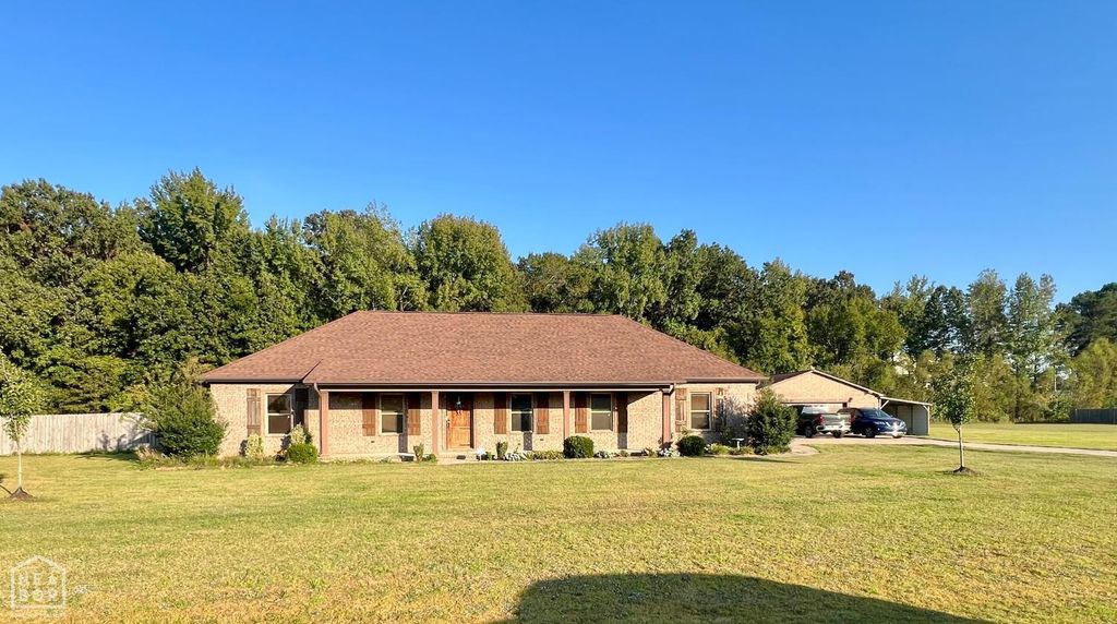 52 County Road 7180, Jonesboro, AR 72405