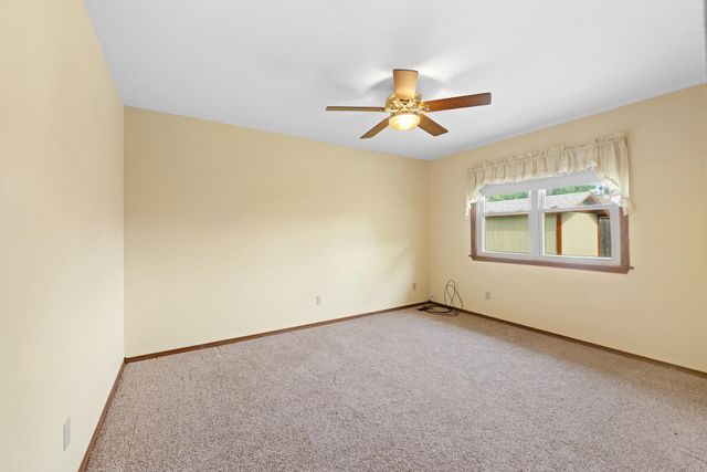 1816 E Fernwood St, Wichita, KS 67216