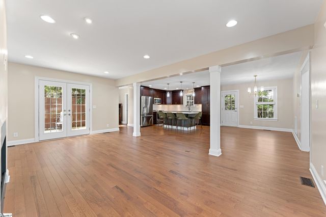 8 Fuller Street, Greenville, SC 29605