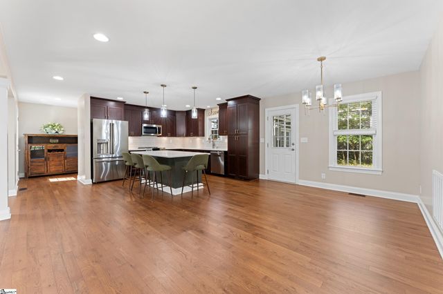 8 Fuller Street, Greenville, SC 29605