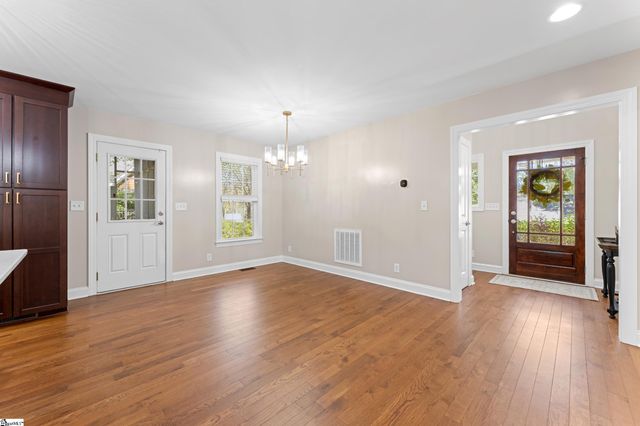 8 Fuller Street, Greenville, SC 29605