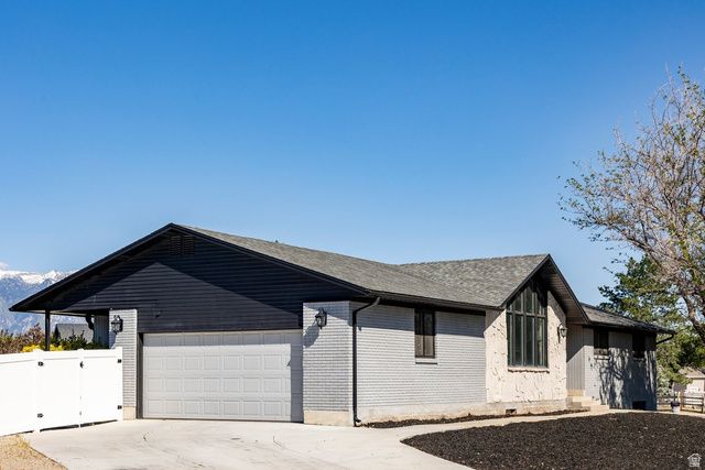 9977 S 3265 W, South Jordan, UT 84095