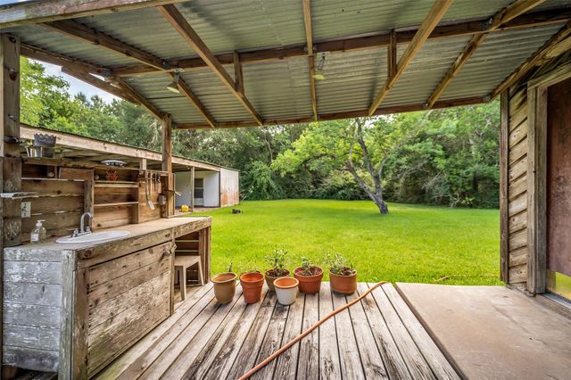 1355 County Road 145, Alvin, TX 77511