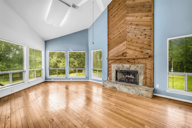 1355 County Road 145, Alvin, TX 77511