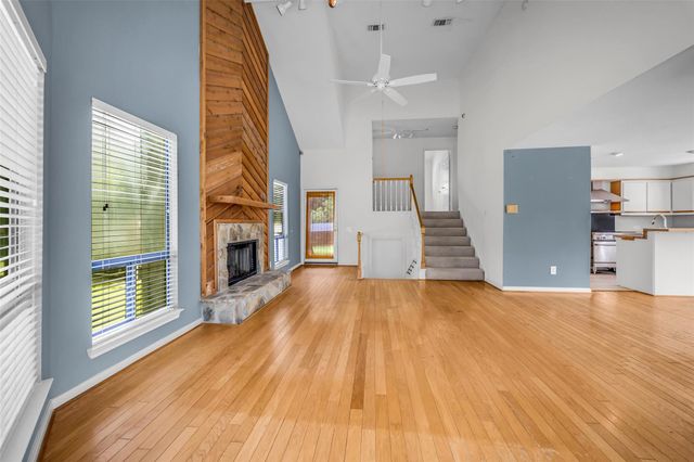 1355 County Road 145, Alvin, TX 77511