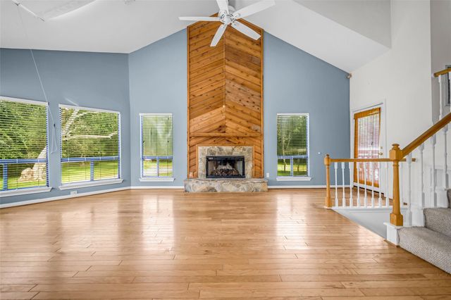 1355 County Road 145, Alvin, TX 77511