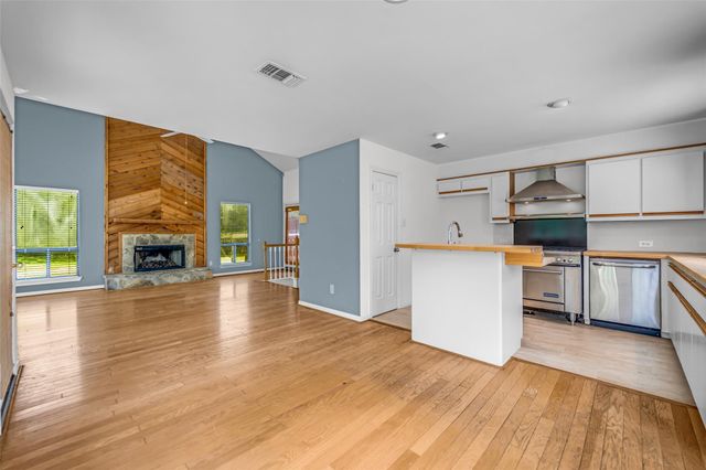 1355 County Road 145, Alvin, TX 77511