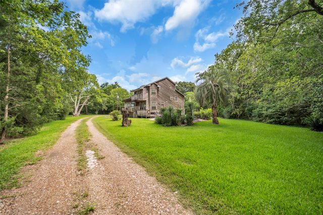 1355 County Road 145, Alvin, TX 77511