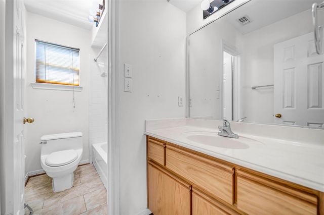 1355 County Road 145, Alvin, TX 77511