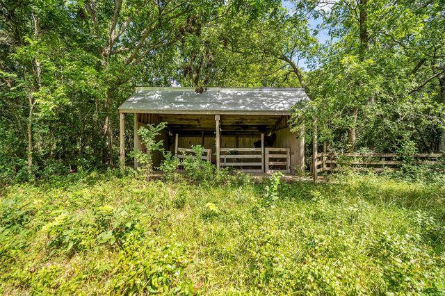 1355 County Road 145, Alvin, TX 77511