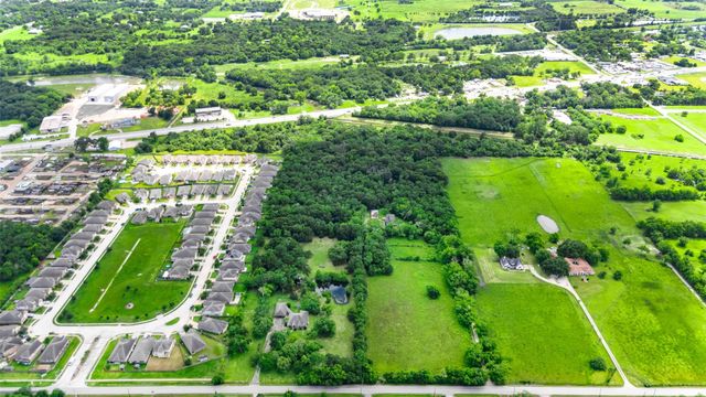 1355 County Road 145, Alvin, TX 77511