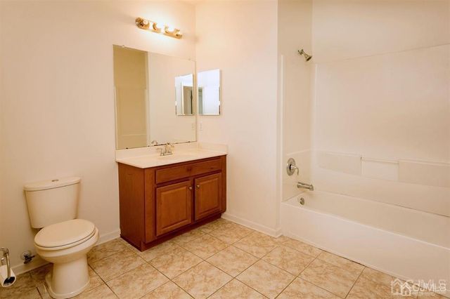 2224 Edward Stec Boulevard, Edison, NJ 08837