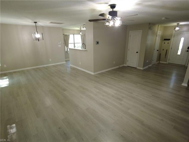 5023 Huntclub CHSE, Suffolk, VA 23435