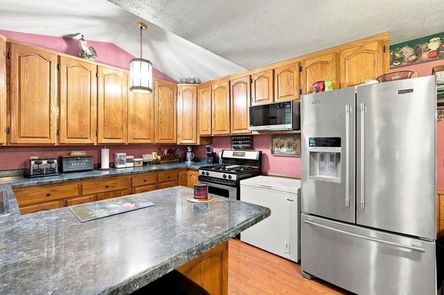 882 Taylor Lane, Stoughton, WI 53589