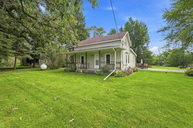 882 Taylor Lane, Stoughton, WI 53589